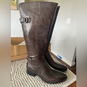 NWT Women’s Born Boots, size 8